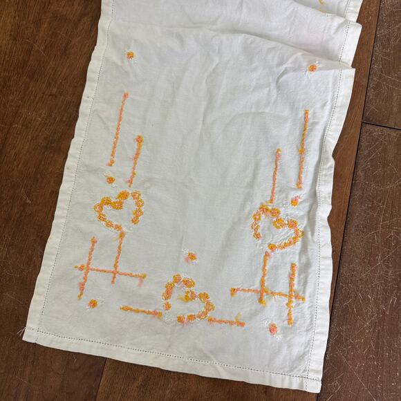 Vintage Hand-stitched Wash Stand Hand Towel‎ Orange Floral Heart Pattern - Picture 2 of 5